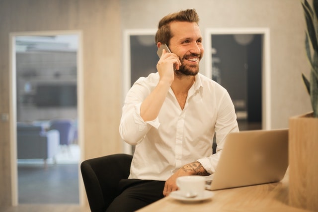 Non-Tech Entrepreneurs Who Built Great Tech Products Non-Tech Entrepreneurs Who Built Great Tech Products