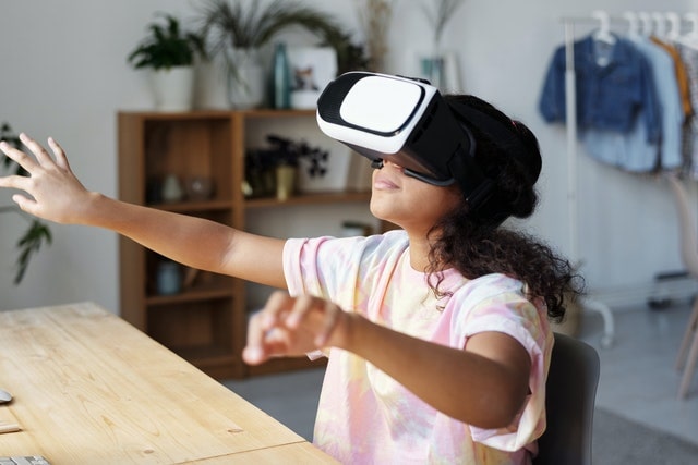 Choose the type of graphics for your VR game in development Choose the type of graphics for your VR game in development
